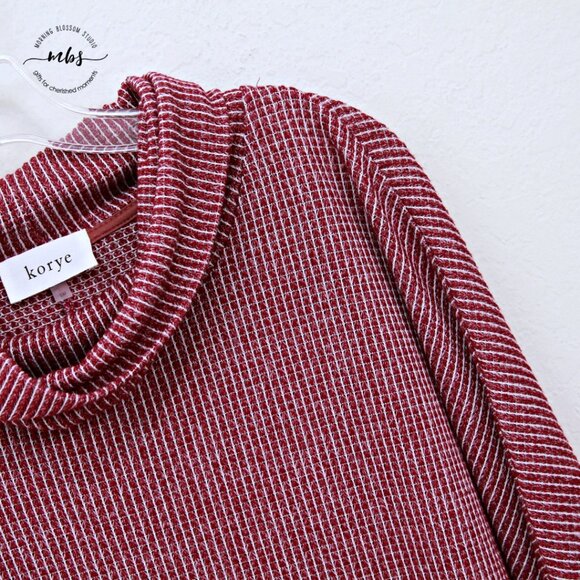 NWT Korye Cowl Neck Dolman Sleeves Oversized Sweater Burgundy White Women S - Picture 4 of 10